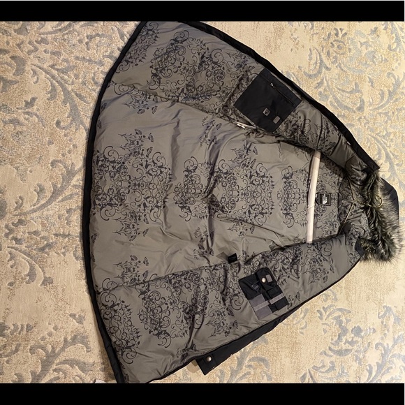 The North Face Woman’s Goose Down Jacket - Picture 4 of 6